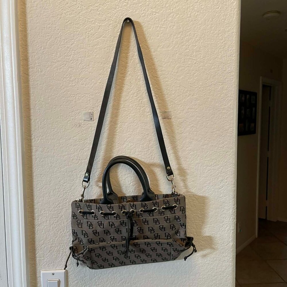 Dooney & Bourke Inc monogram purse